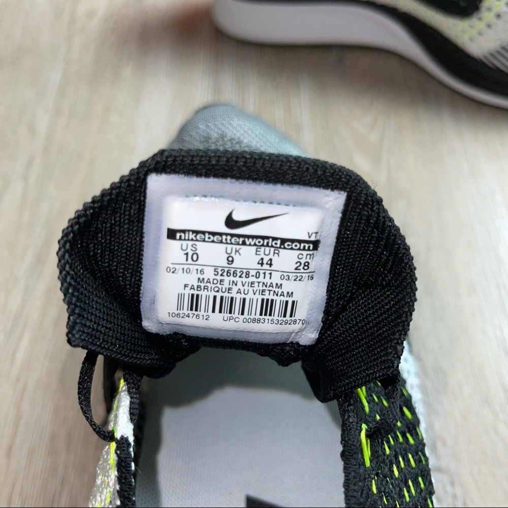 Nike Flyknit Racer Marathon 
Running Shoe/Sneaker - Picture 7 of 8